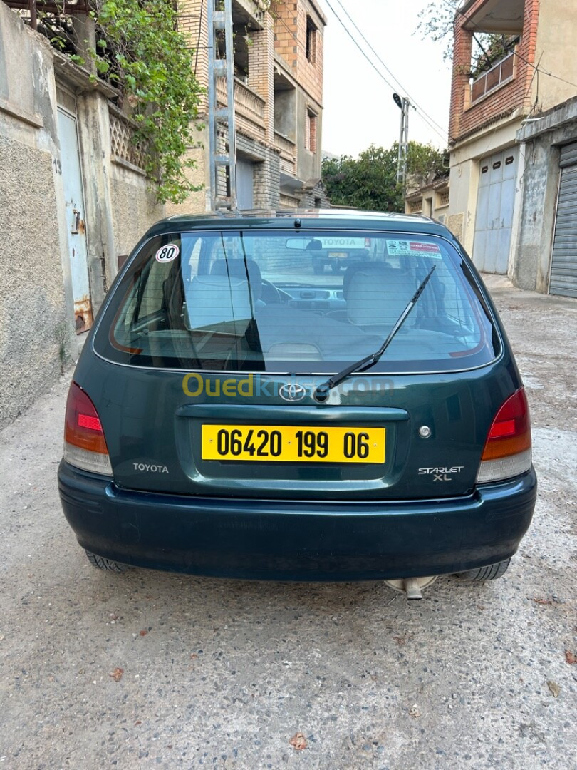 Toyota Starlet 1999 Tout options