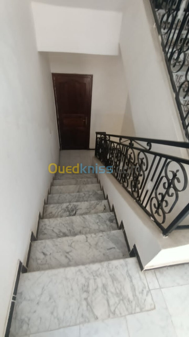 Location Appartement F4 Alger Hydra