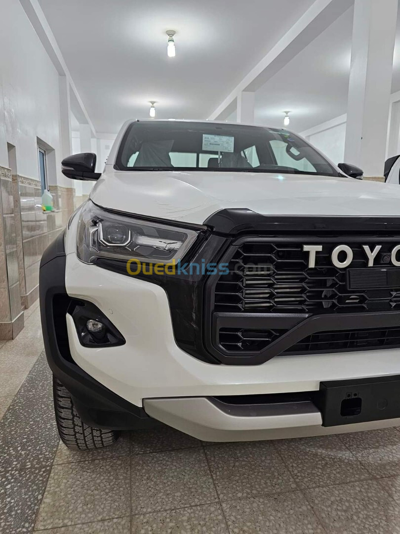 Toyota Hilux 2024 GR