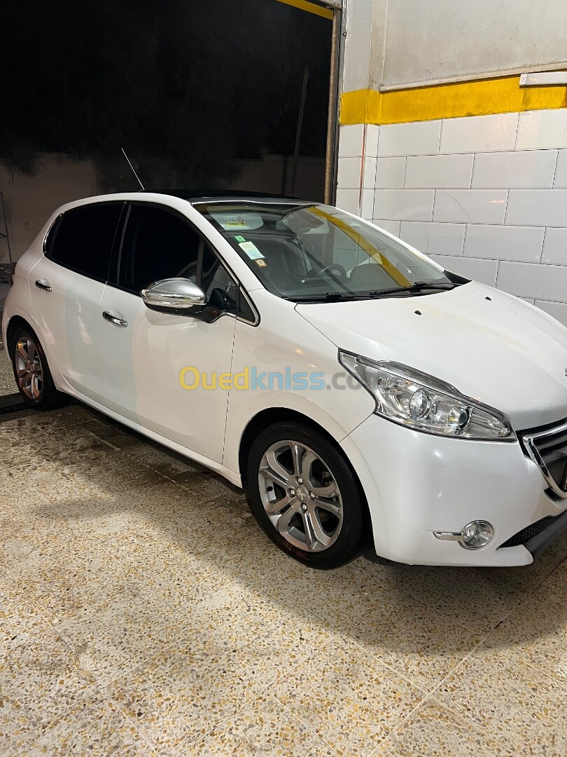 Peugeot 208 2014 Allure