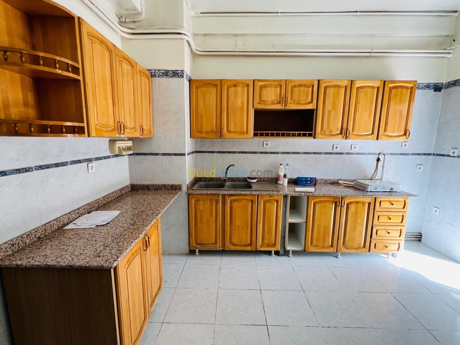 Location Appartement F4 Alger Ben aknoun