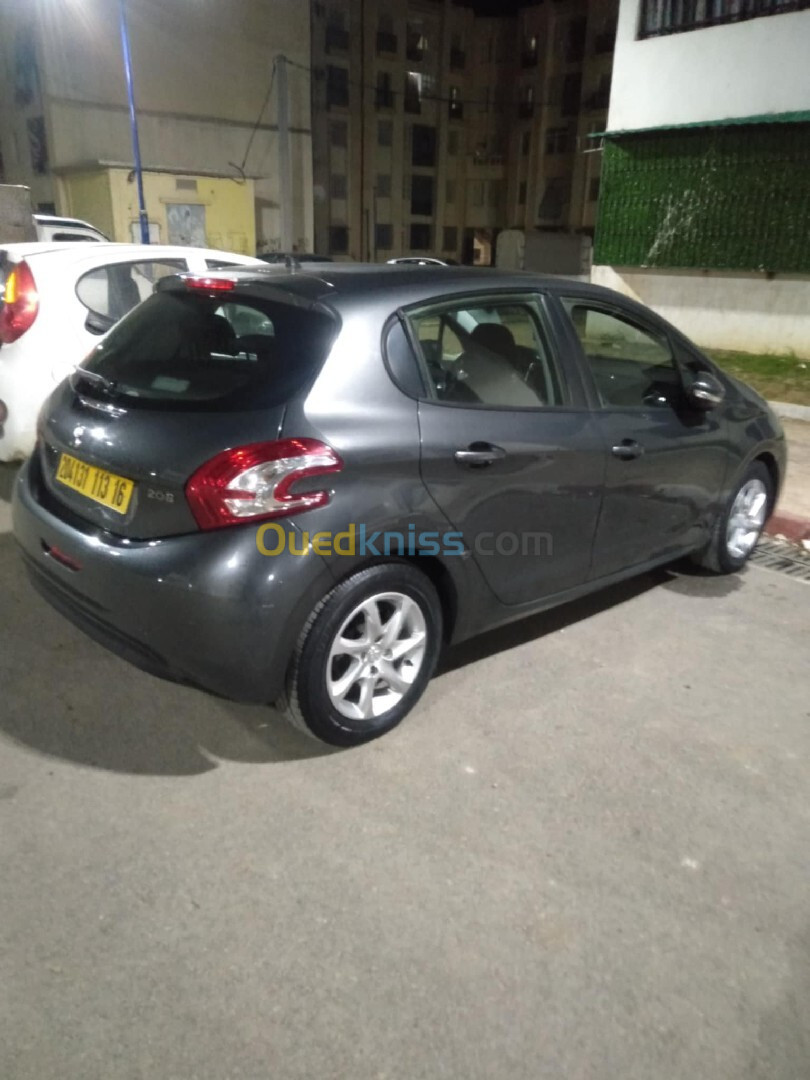 Peugeot 208 2013 Allure