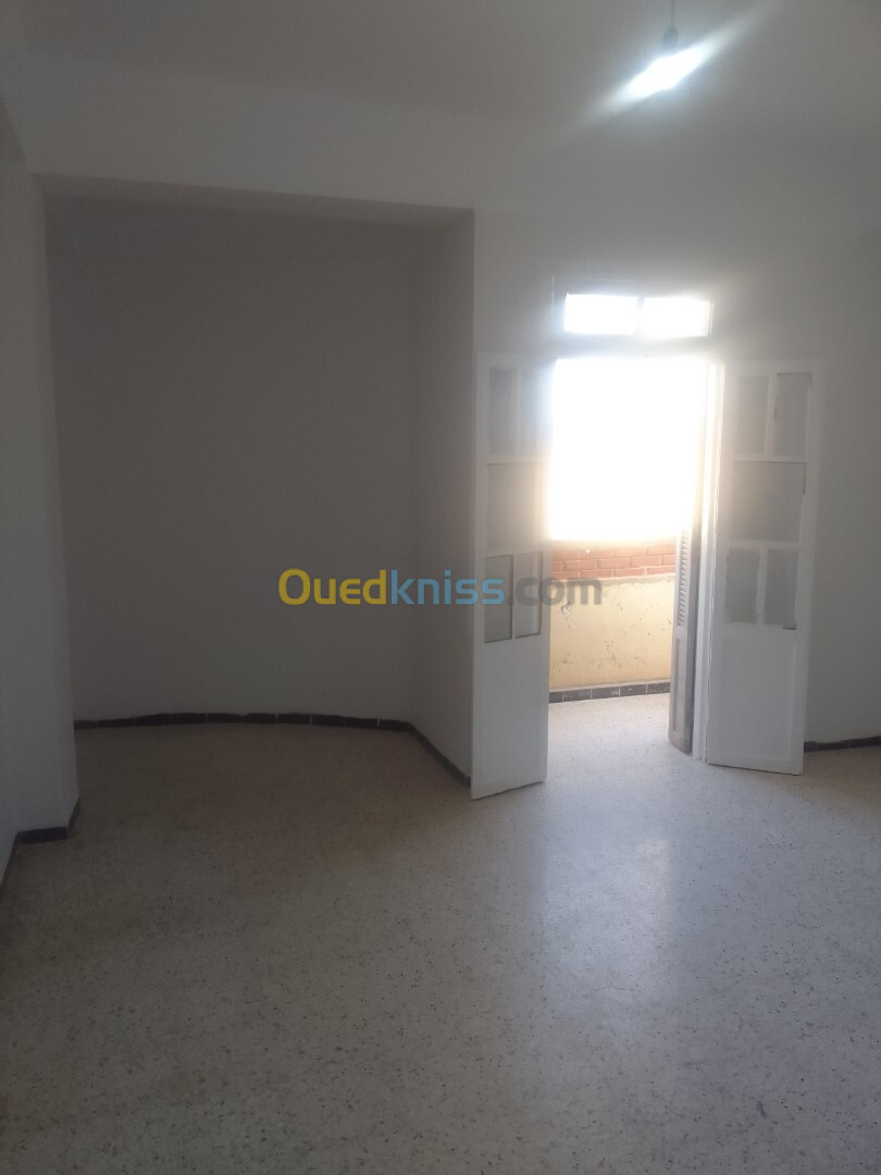 Location Appartement F3 Bouira Lakhdaria