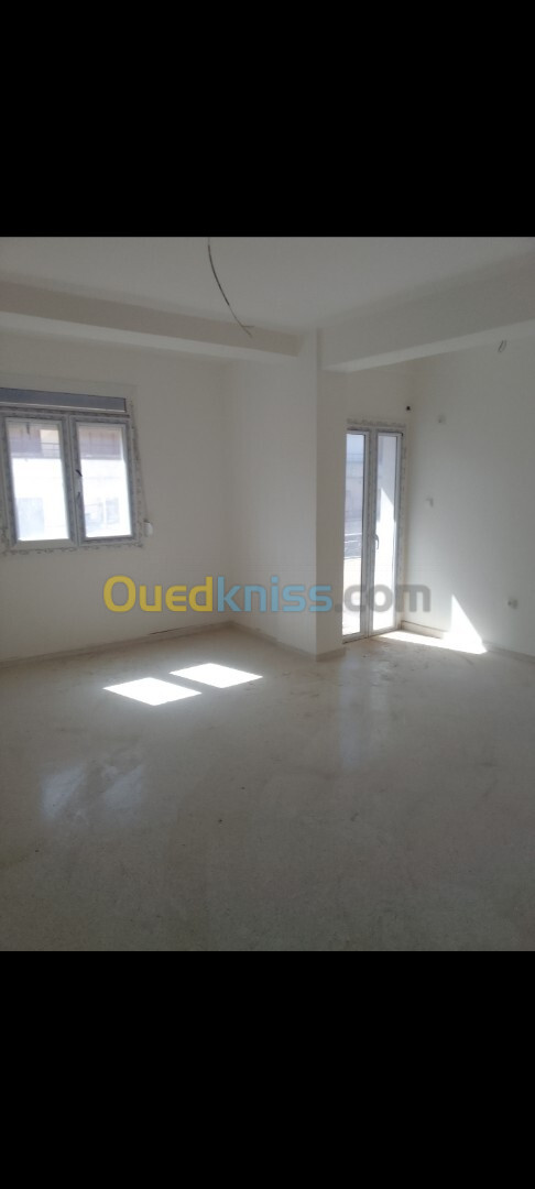 Location Appartement F4 Bouira Lakhdaria