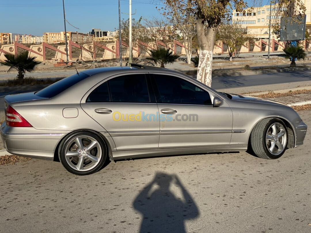 Mercedes Classe C 2005 AVANTGARDE