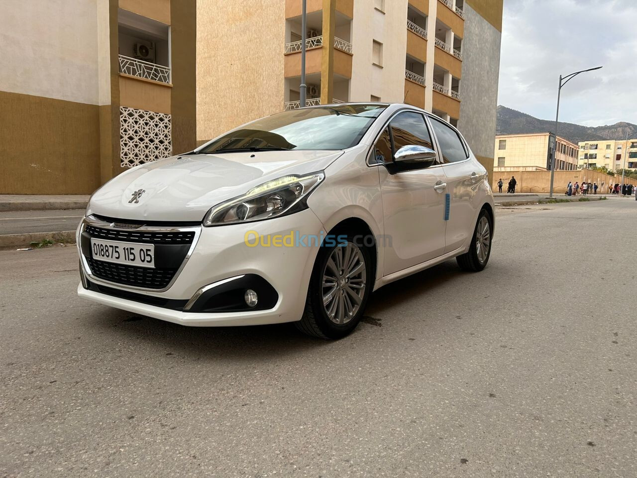 Peugeot 208 2015 Allure Facelift