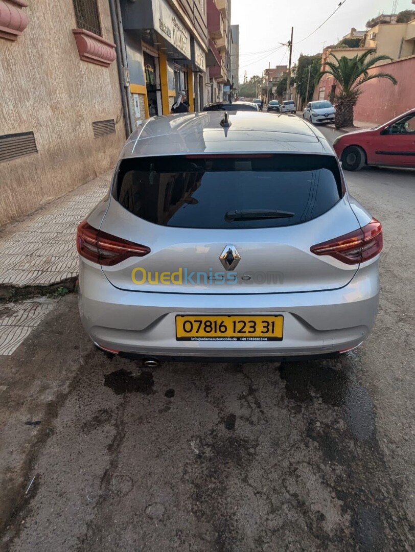 Renault Clio 5 2023 Tecno