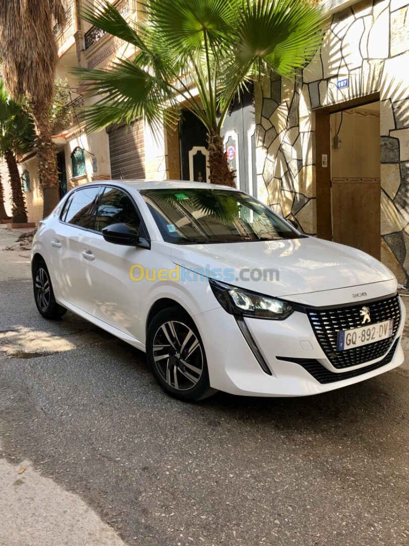 Peugeot 208 2022 Alluer