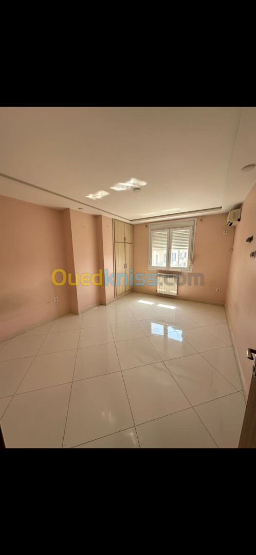 Vente Appartement F4 Alger Bordj el bahri