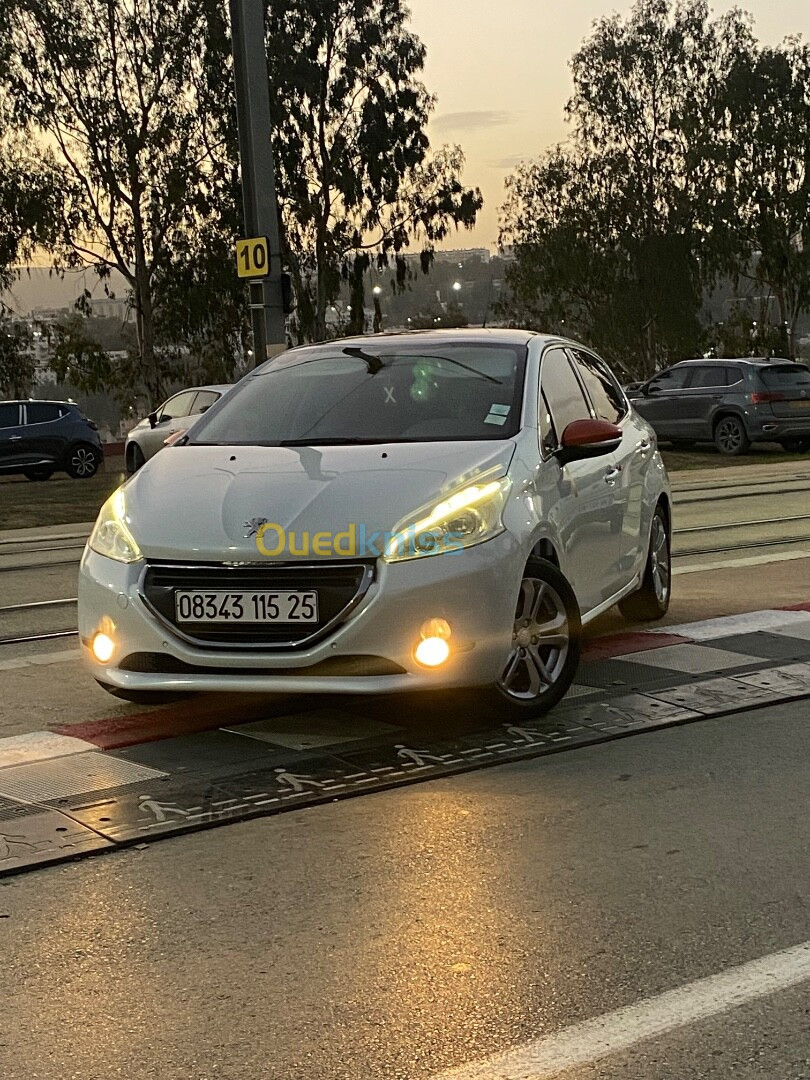 Peugeot 208 2015 Roland Garros