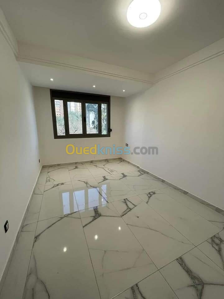 Vente Appartement F4 Alger Bordj el bahri