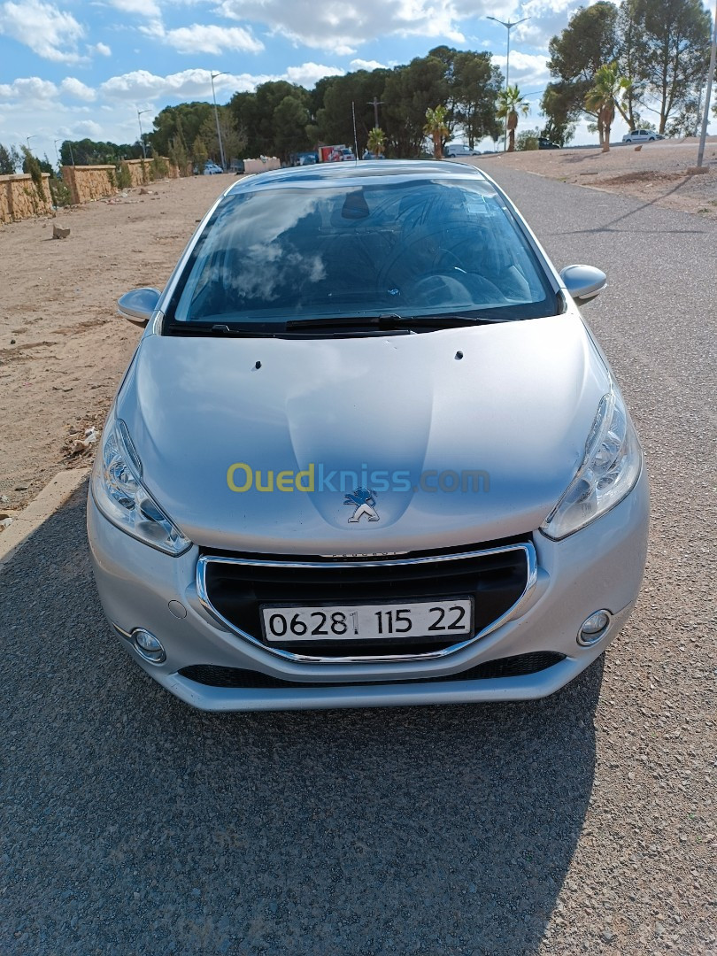 Peugeot 208 2015 Allure