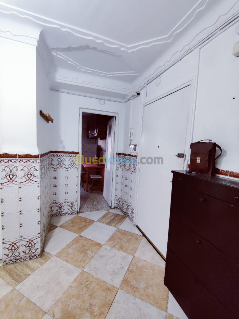 Location Appartement F4 Alger Hydra