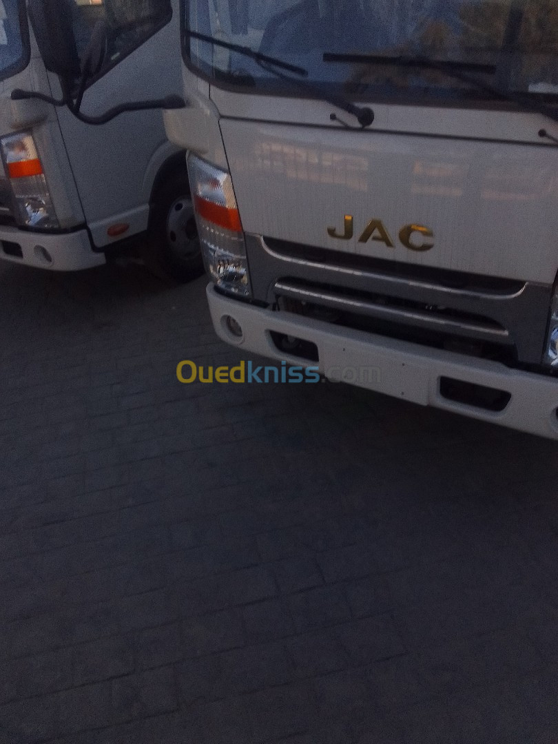 JAC بلاطو 2024 1040