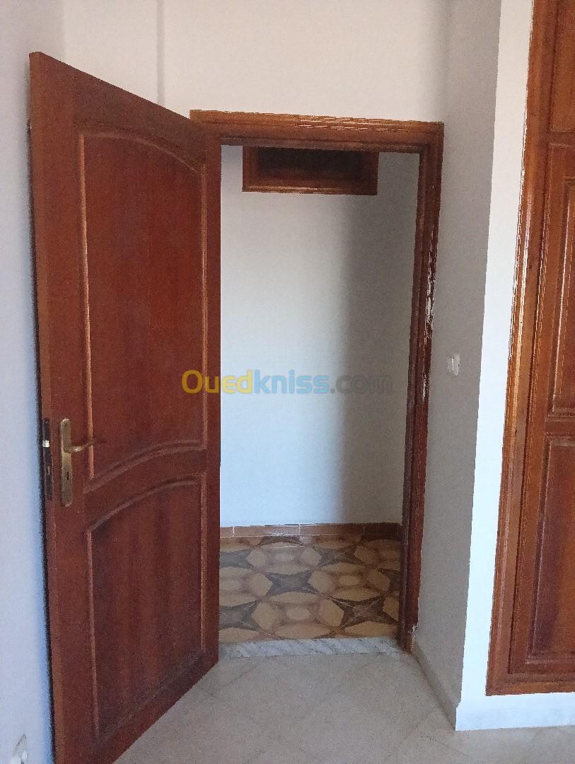 Location Niveau De Villa F4 Alger Ain naadja