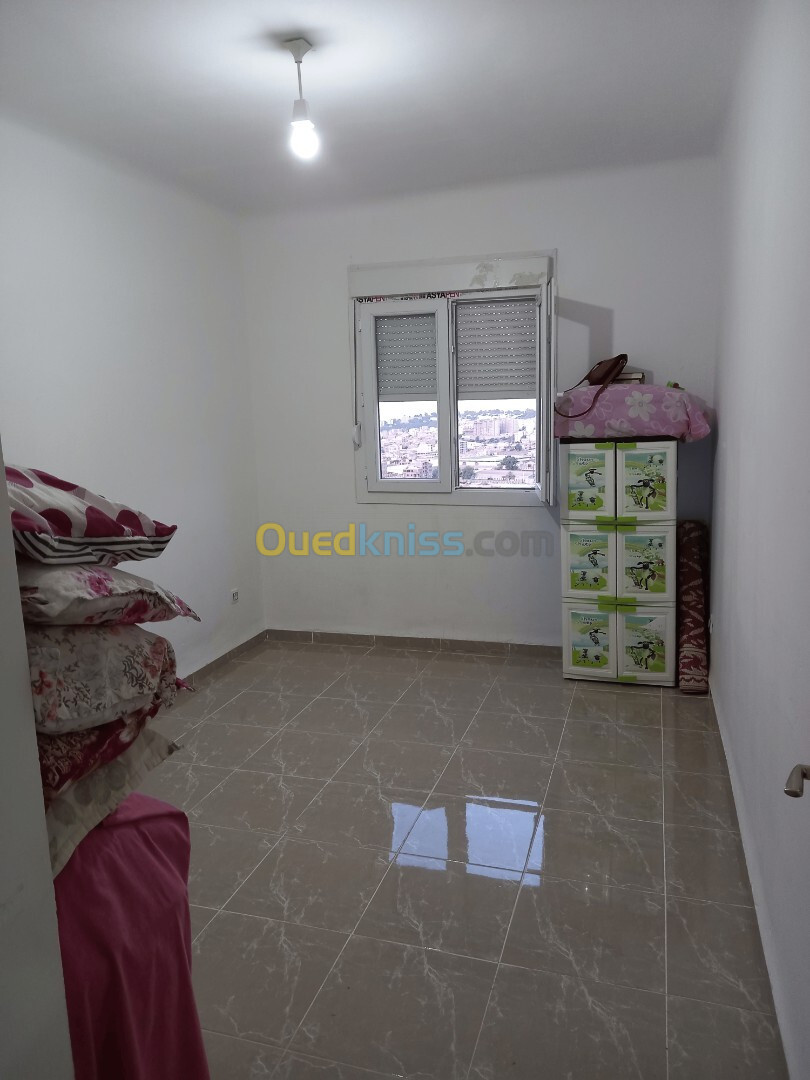 Location Appartement F4 Jijel Jijel