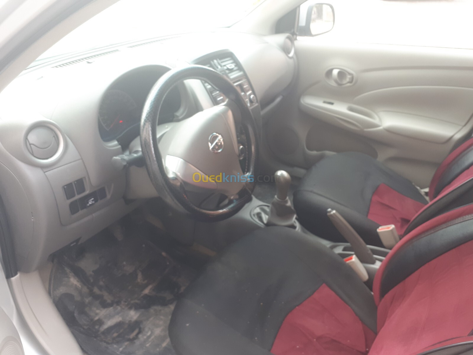 Nissan Sunny 2015 Visia