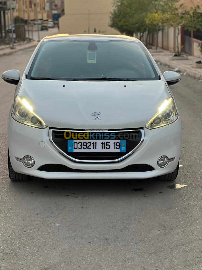 Peugeot 208 2015 Allure