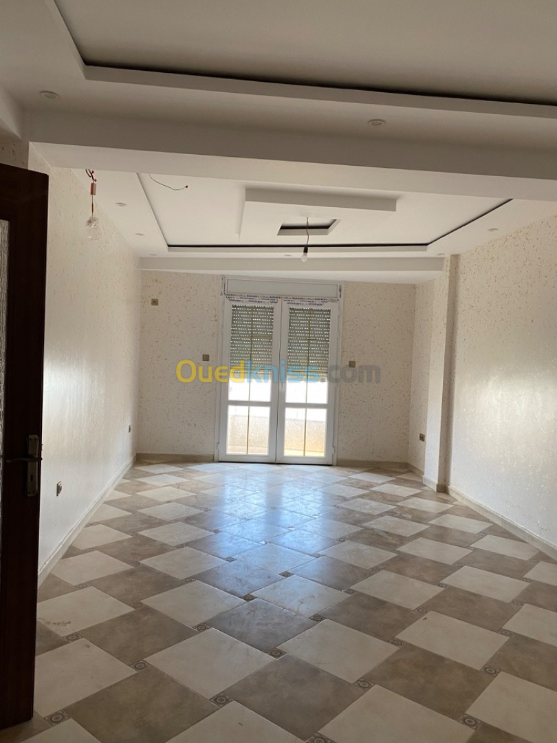 Location Appartement F4 Alger Draria