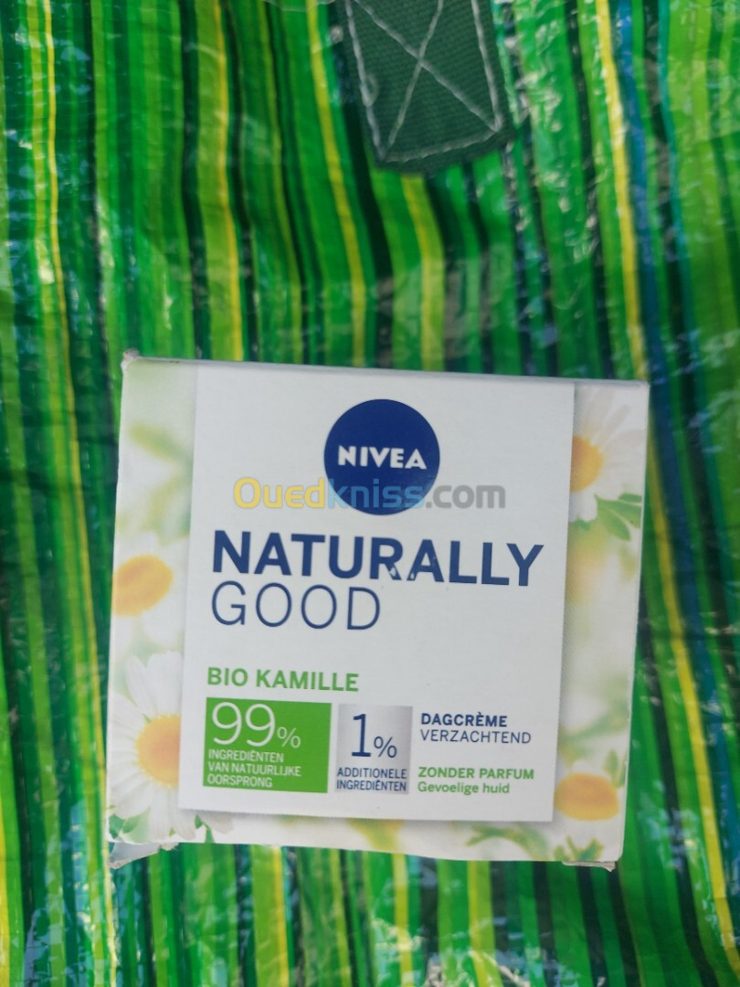 NIVEA NATURALLY GOOD