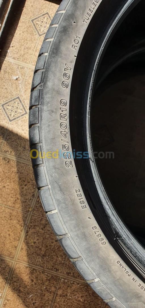 Pneus BRIDGESTONE 235 40 19 