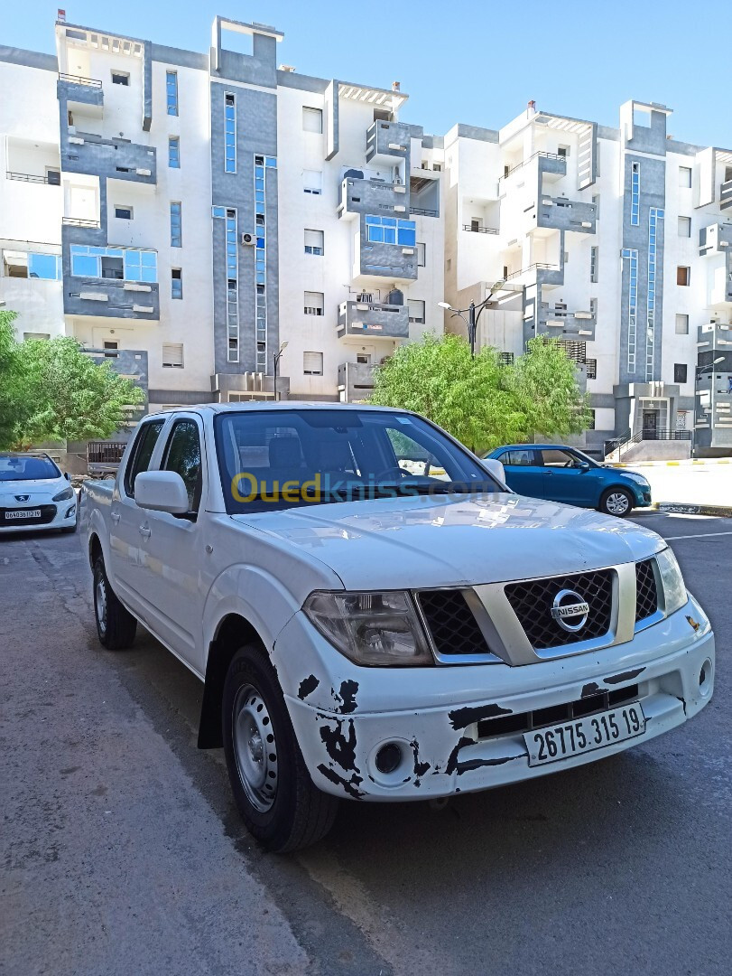 Nissan Navara 2015 Elegance 4x2