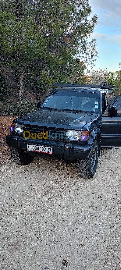 Mitsubishi Pajero Court 1992 