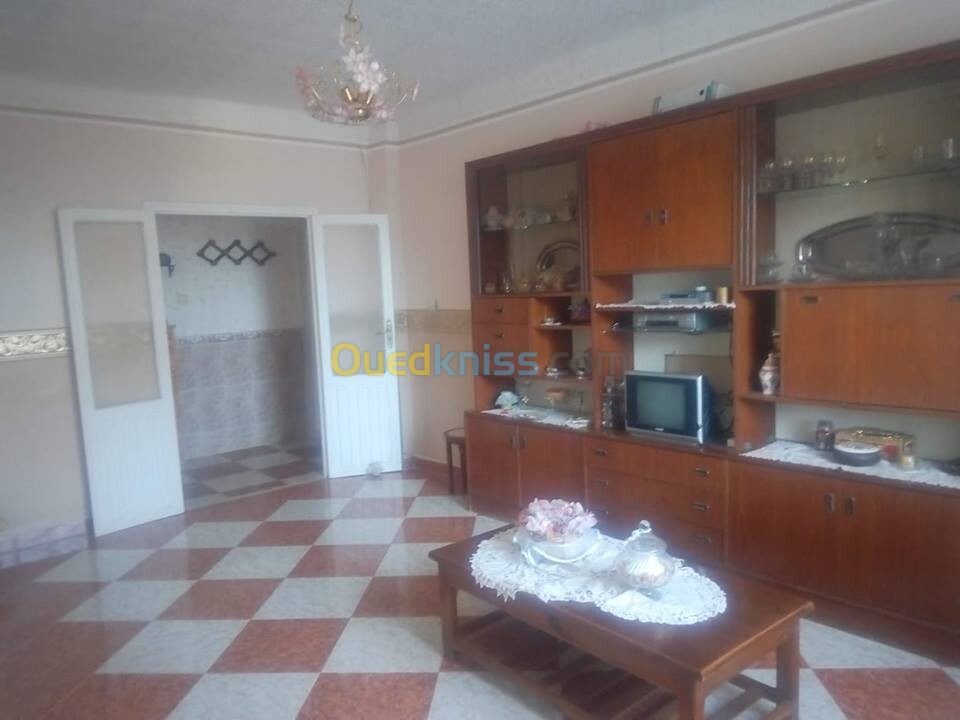 Location Appartement F3 Tipaza Cherchell