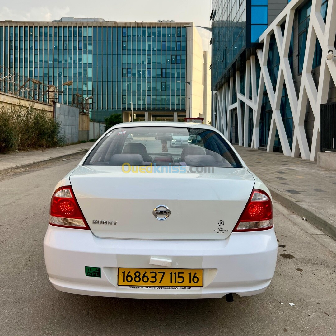 Nissan Sunny 2015 La toute