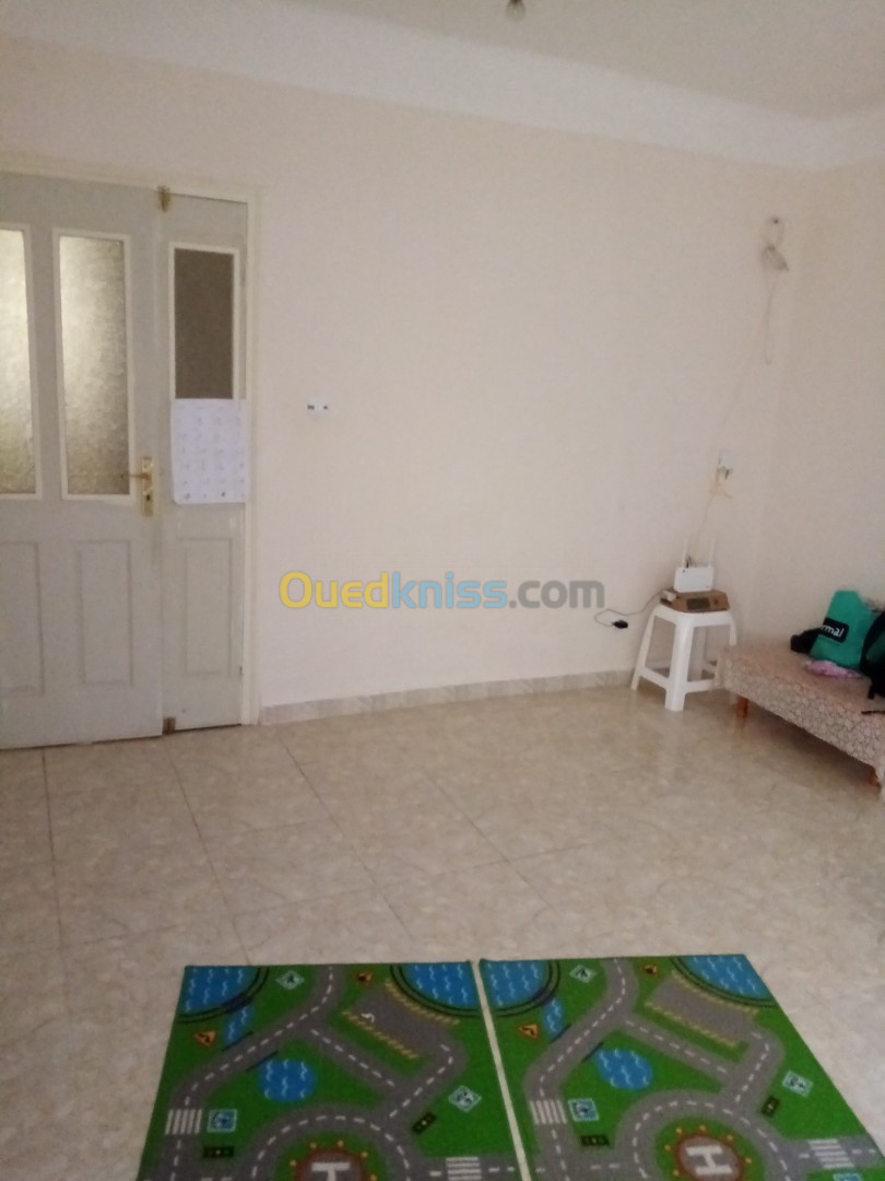 Location Appartement F4 Jijel Jijel