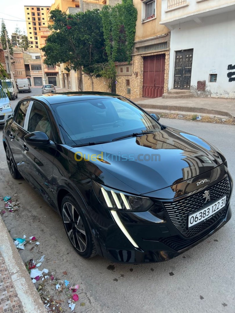 Peugeot 208 2022 GT