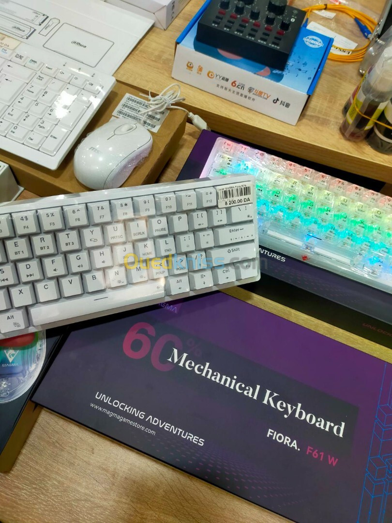 Clavier MAGMA Fiora 60% White F61W Red (Mécanique_Bluetooth_Wireless_RGB)