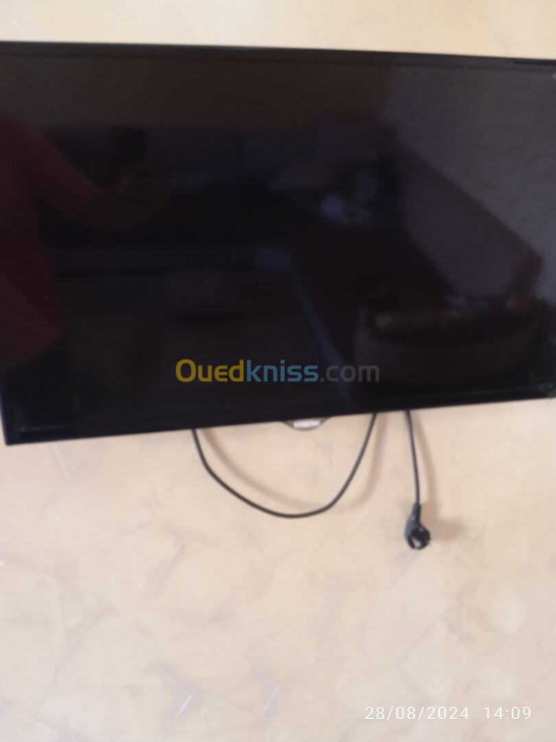 Télévision stream smart 32 pouces