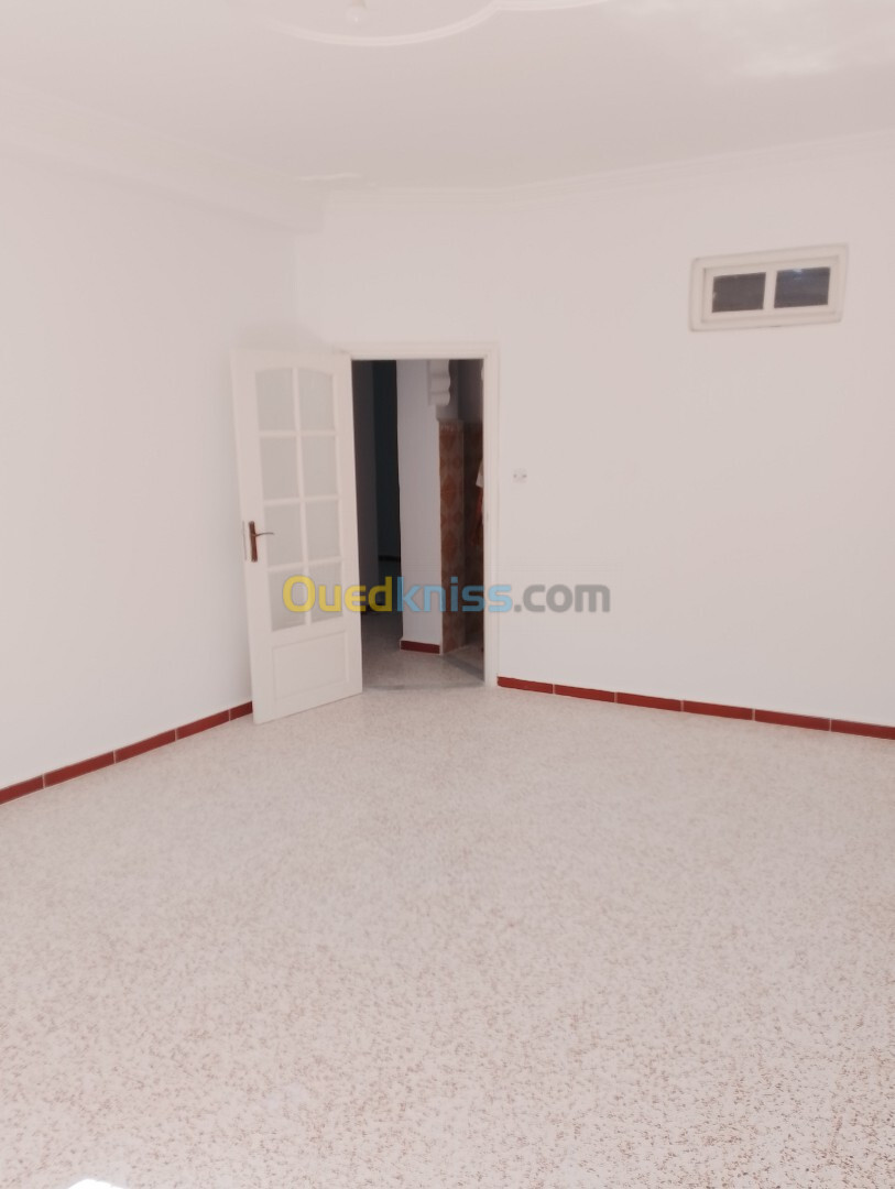 Location Appartement F3 Alger Saoula