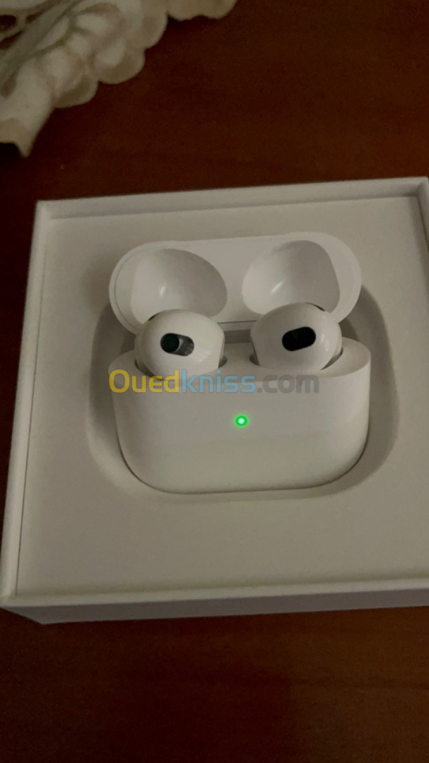 AirPods 3