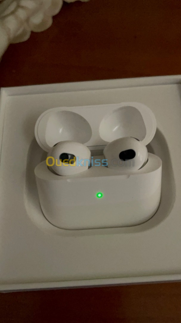 AirPods 3