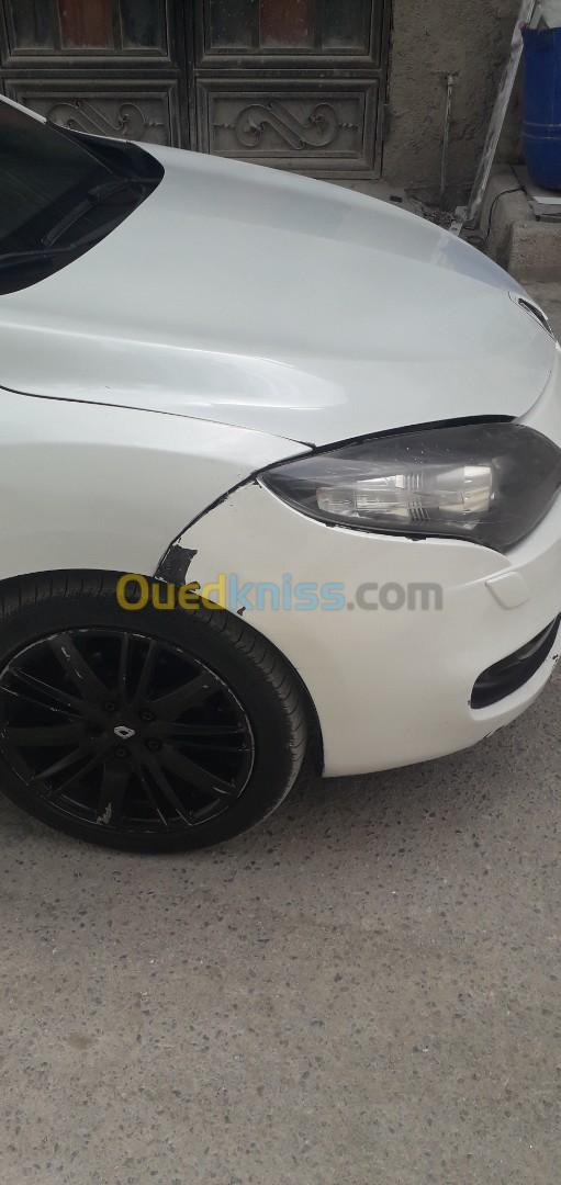 Renault Megane 3 2013 Blakch touche