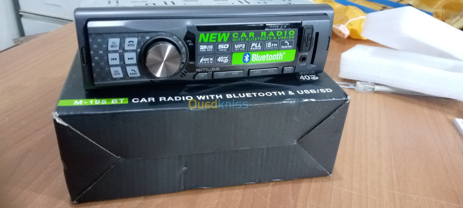 Poste radio auto MUSE  M-195 BT