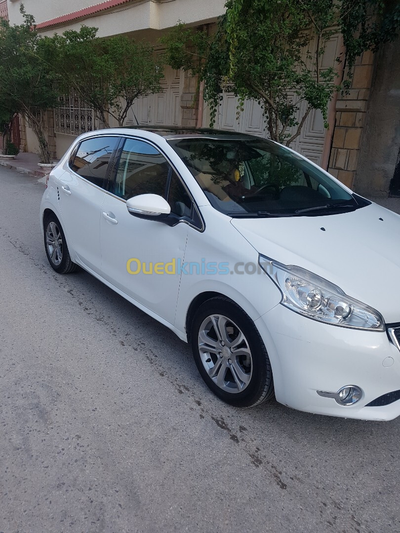 Peugeot 208 2013 Allure