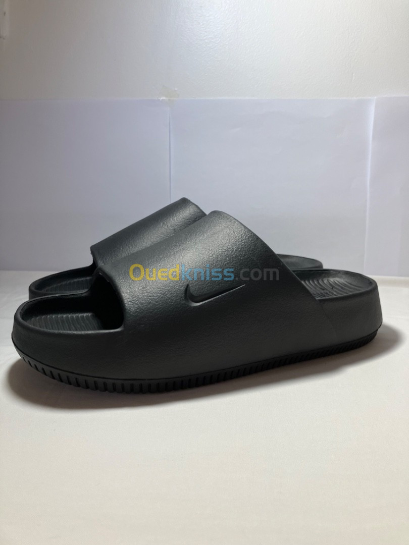 Nike slide calm