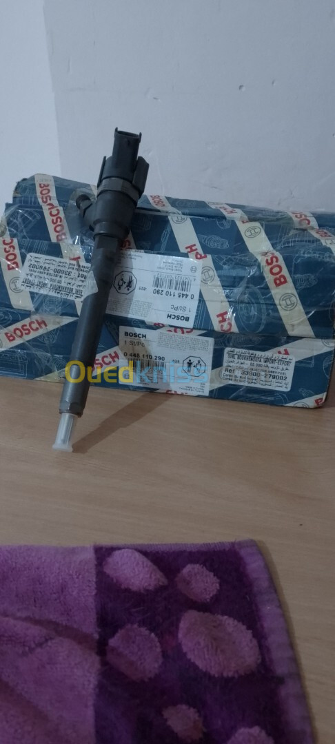 Injecteur 33800-279002