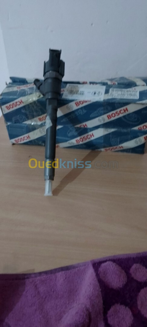 Injecteur 33800-279002