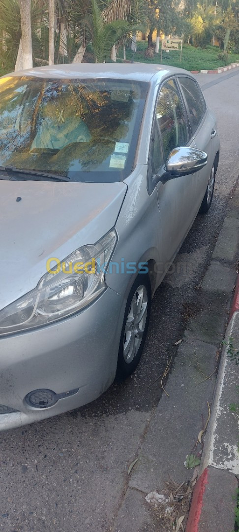 Peugeot 208 2015 Active