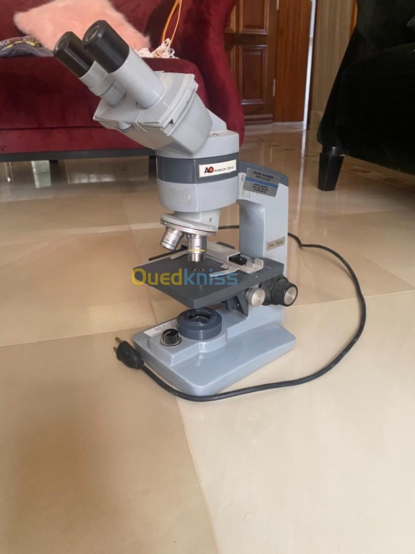 Microscope  - American Optical - *100 *45 *10