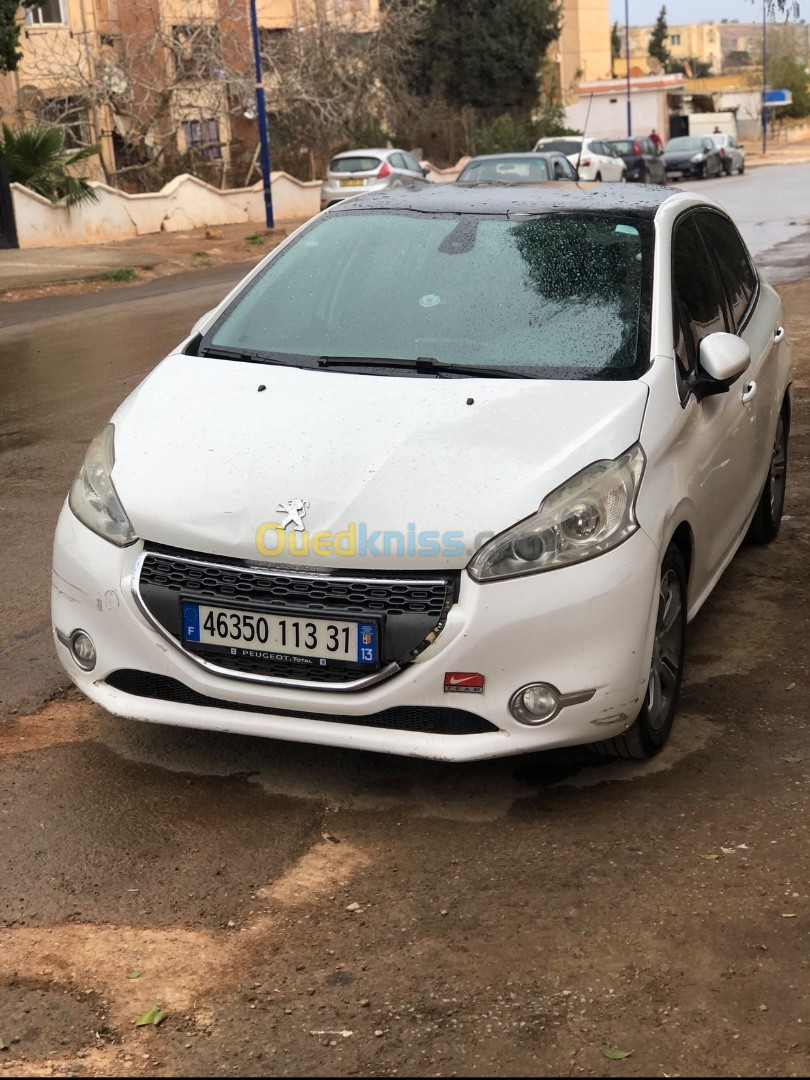 Peugeot 208 2013 Allure