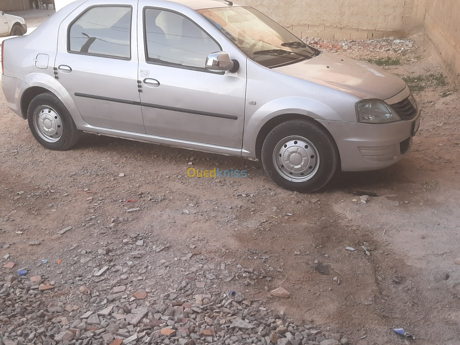 Dacia Logan 2011 