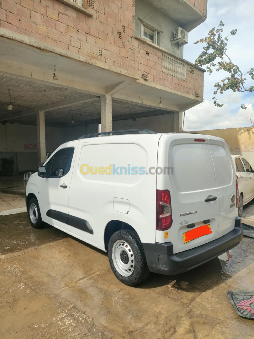 Fiat DOBLO 2023 ITALIE