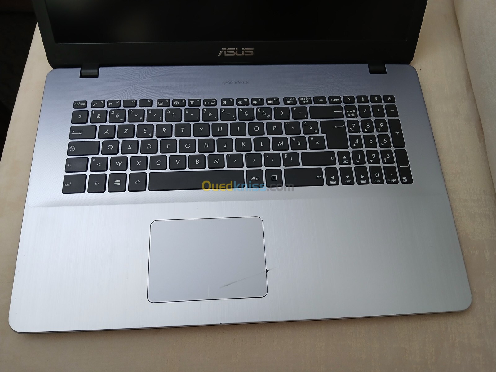 ASUS X705UQR I5 8250U NVIDIA 940MX 2GB RAM 8GB