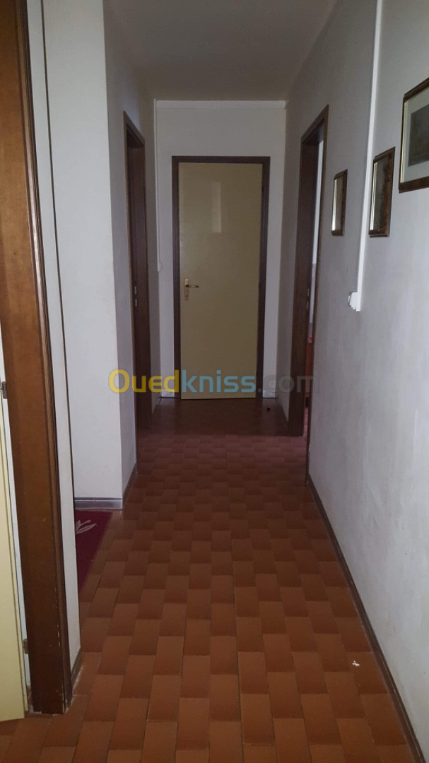 Location vacances Appartement F4 Jijel El aouana