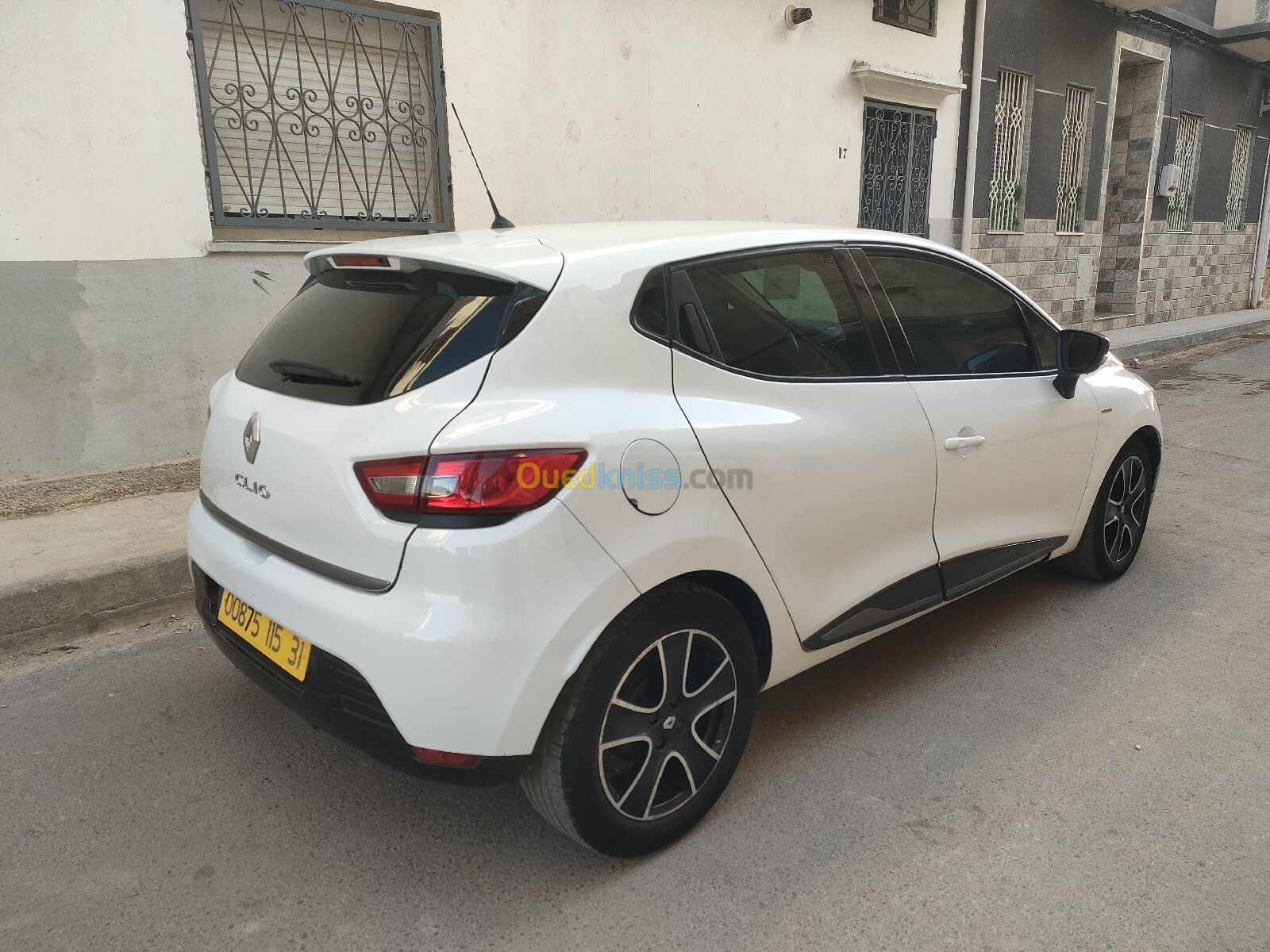 Renault Clio 4 2015 Limited 2